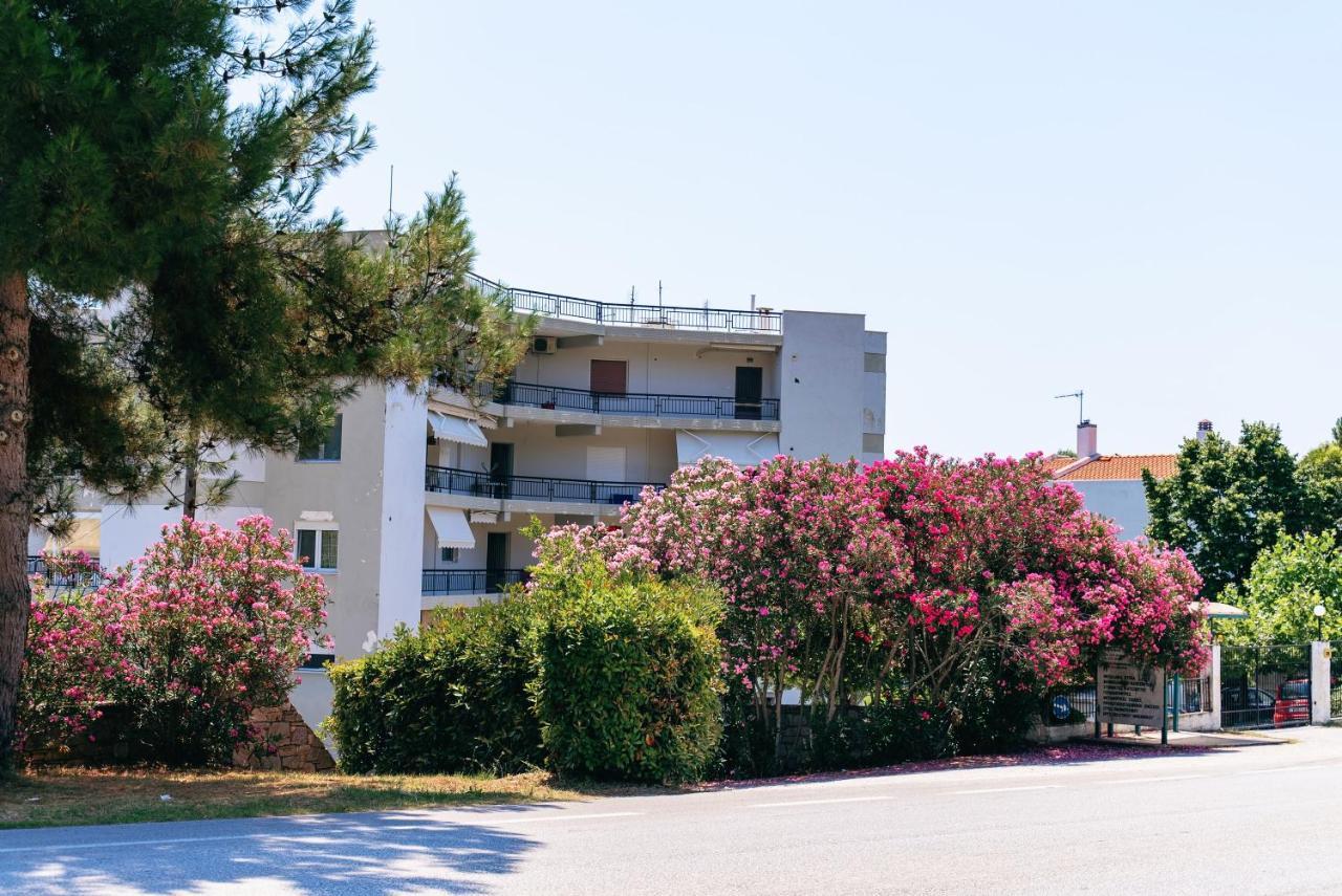 Apartamento Aqua Heaven Nea Iraklitsa Exterior foto